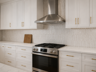 Frost White Shaker cabinet detail 3 - HomeCabinets