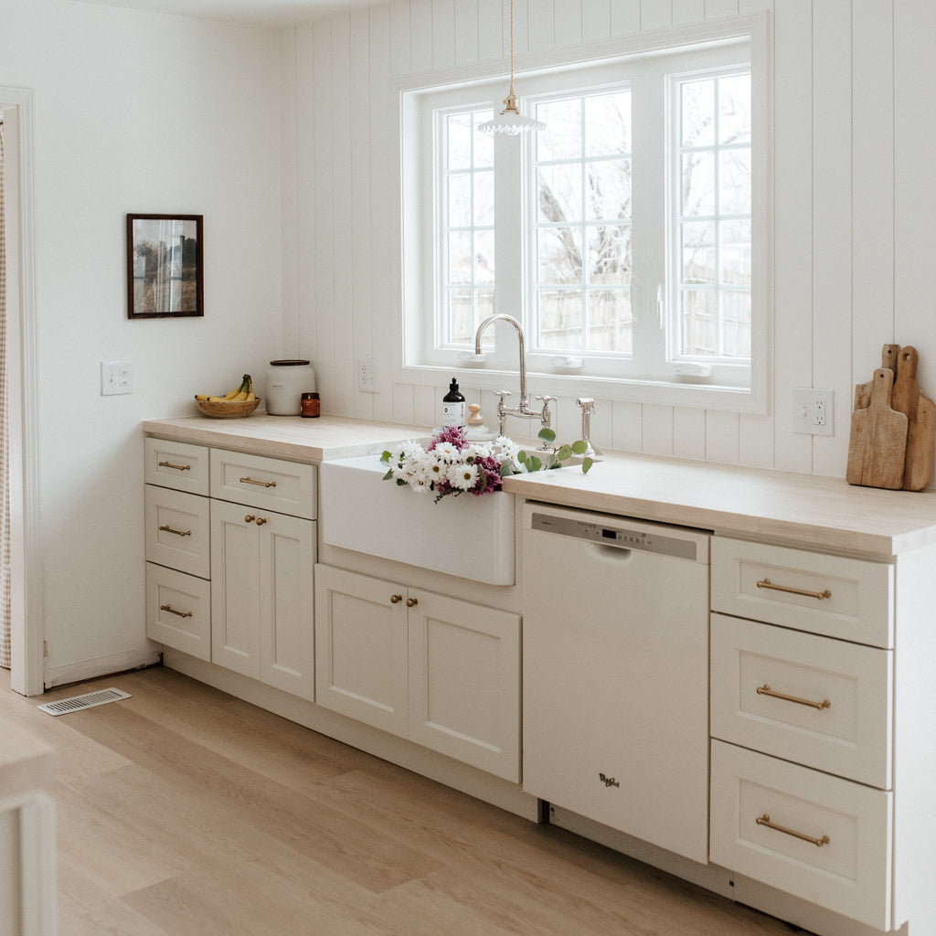Creamy White RTA Kitchen Cabinets Shaker 10 Ft Basic at Wholesale Price ...