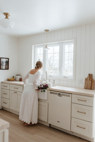 Creamy White Shaker 10x10 Kitchen